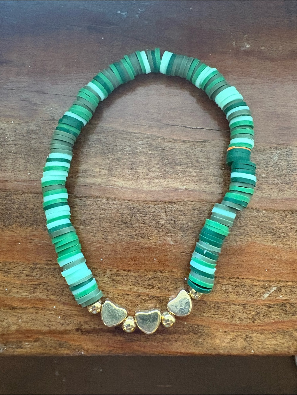 Source Unknown Green Multi-Tone Disc Bracelet with Gold Heart Accents